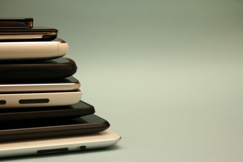 A pile of smartphones