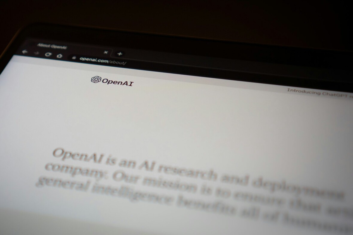 OpenAI tietokoneen näytöllä
