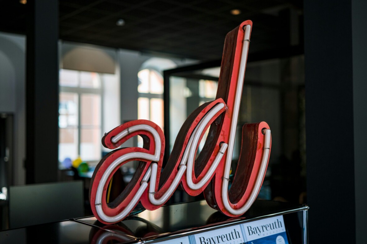 Ad sign