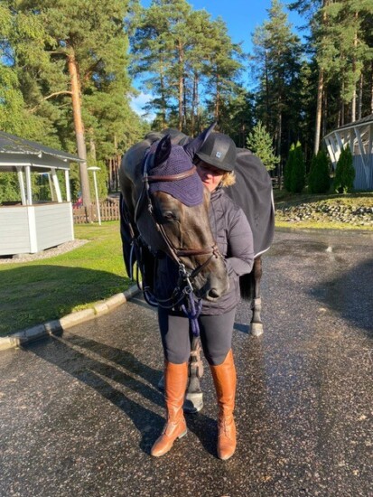 Riikka ja hevonen