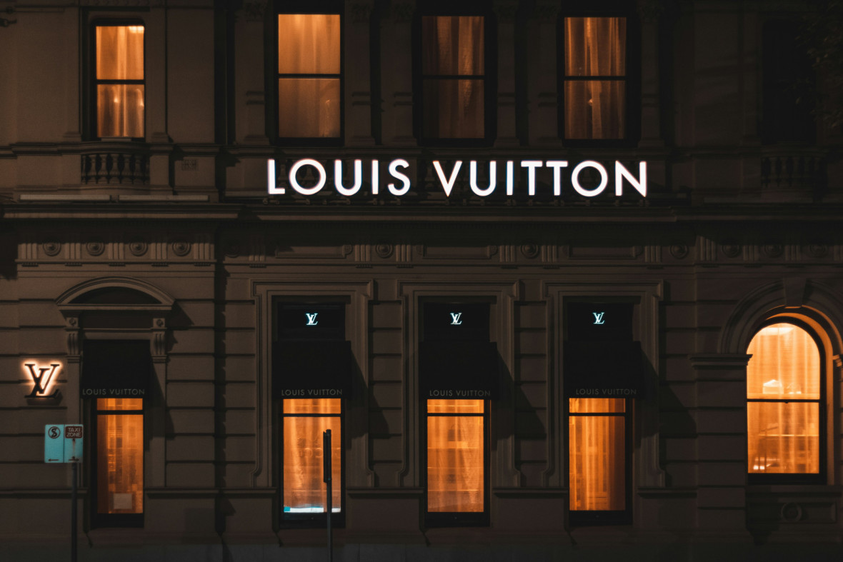 Louis Vuitton -myymälän julkisivu.